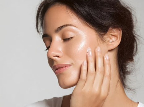 Best Vitamin C Face Serum for Glowing Skin in India (2026 Guide) 5 Best Vitamin C Face Serum for Glowing Skin in India (2026 Guide)