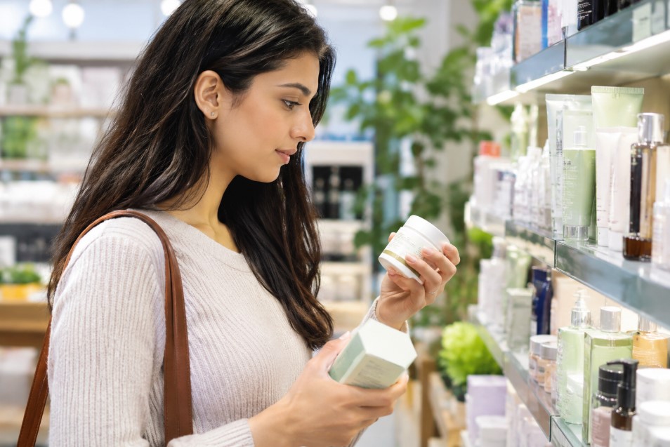 How to Spot Toxic Ingredients in Skincare Labels (A Simple Guide)